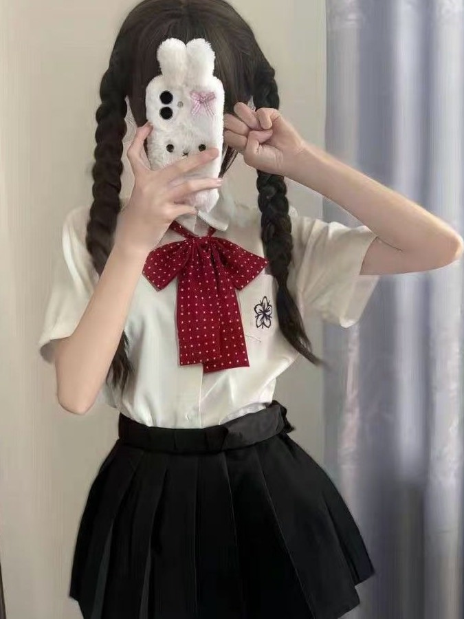 Summer Women's College Style J - Embroidery Uniform recension och pris
