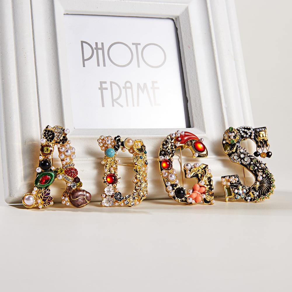 Fashion Enamel Pearl Rhineston - Embroidery Letter M recension och pris