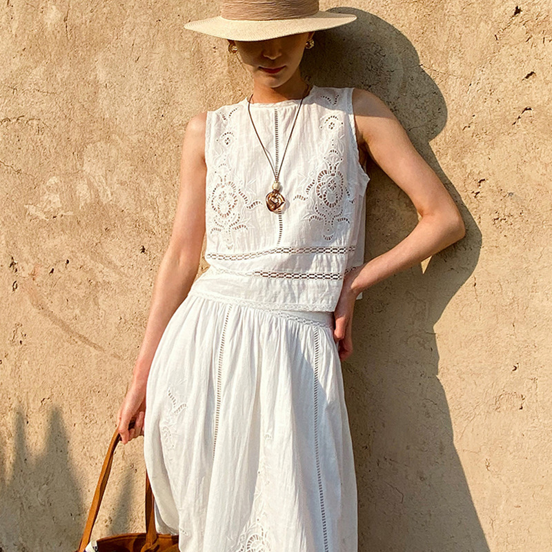 French Designer Boho White Cot - Embroidery Uniform recension och pris