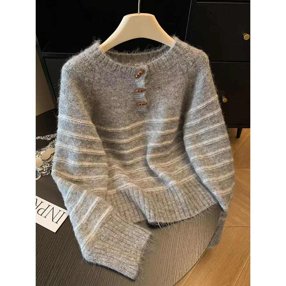 Autumn Winter Women's Striped  - Embroidery Shirt recension och pris