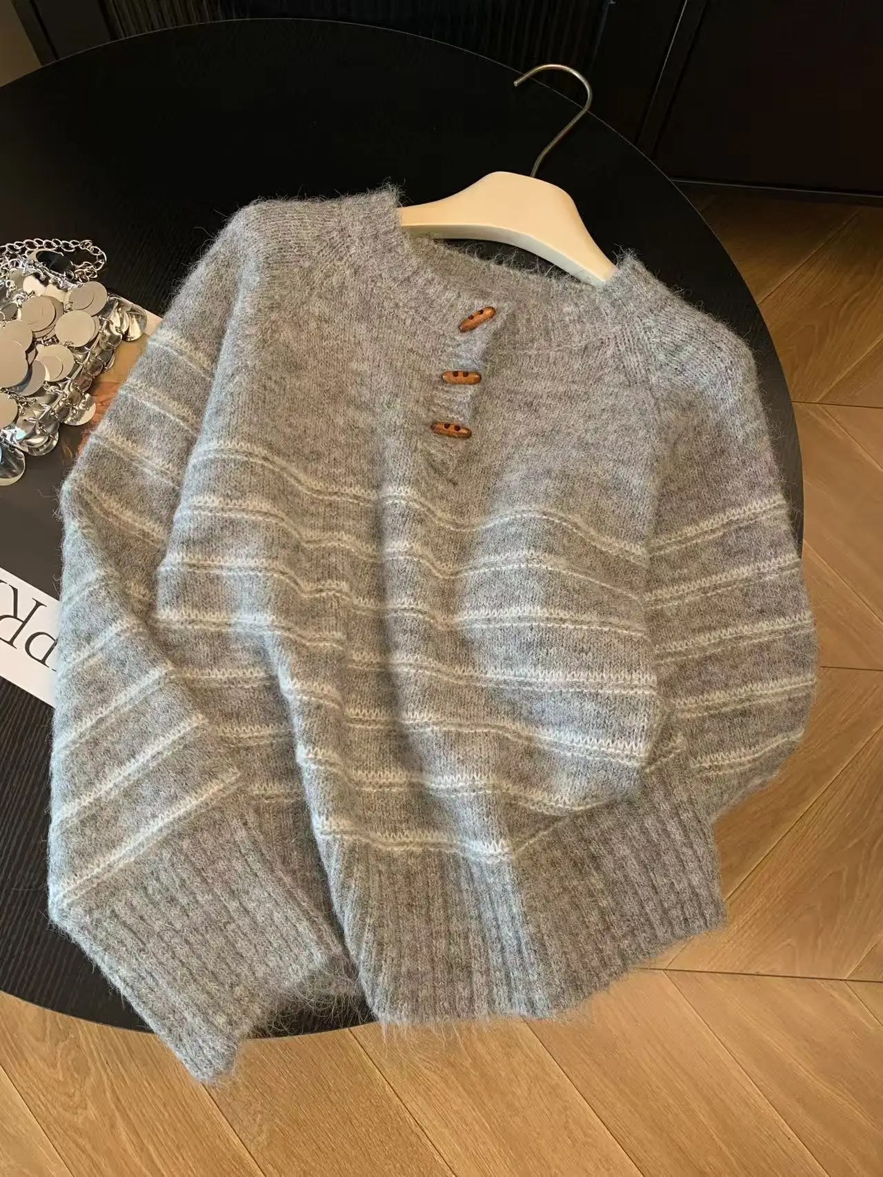 Autumn Winter Women's Striped  - Embroidery Shirt recension och pris