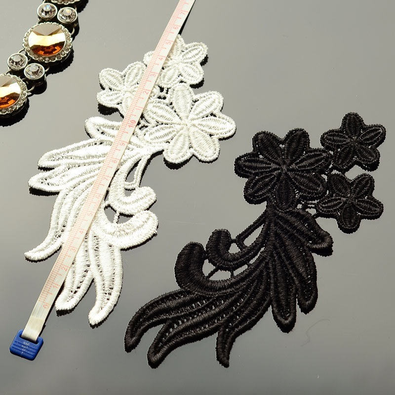 1Pairs Classic Black and White - Embroidery White Dress recension och pris