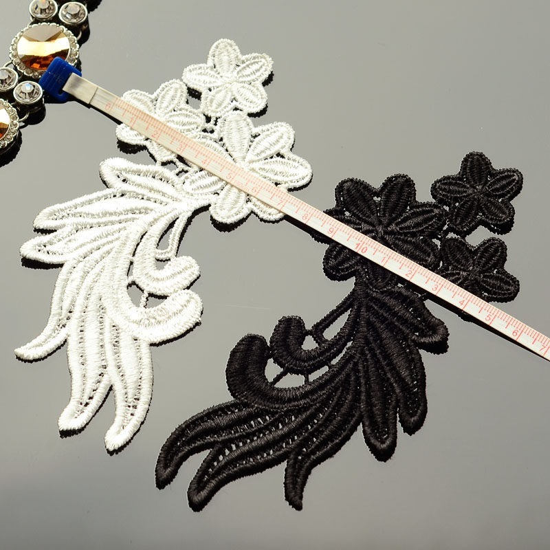 1Pairs Classic Black and White - Embroidery White Dress recension och pris