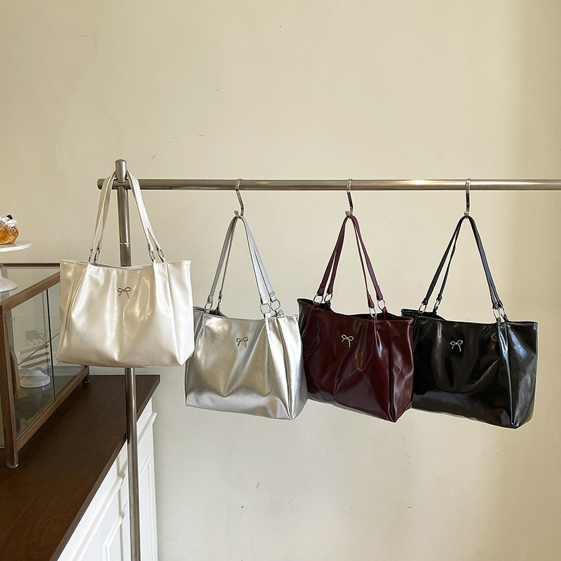 Retro Large Casual Soft Tote B - Embroidery Class recension och pris