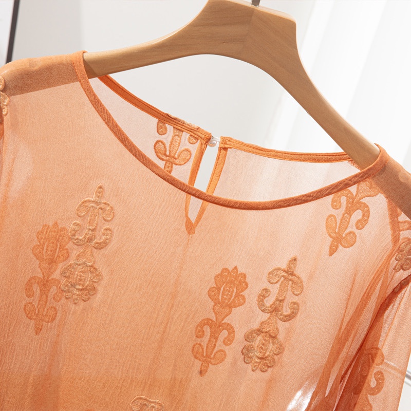 100% Mulberry Silk Women Long  - Embroidery Uniform recension och pris