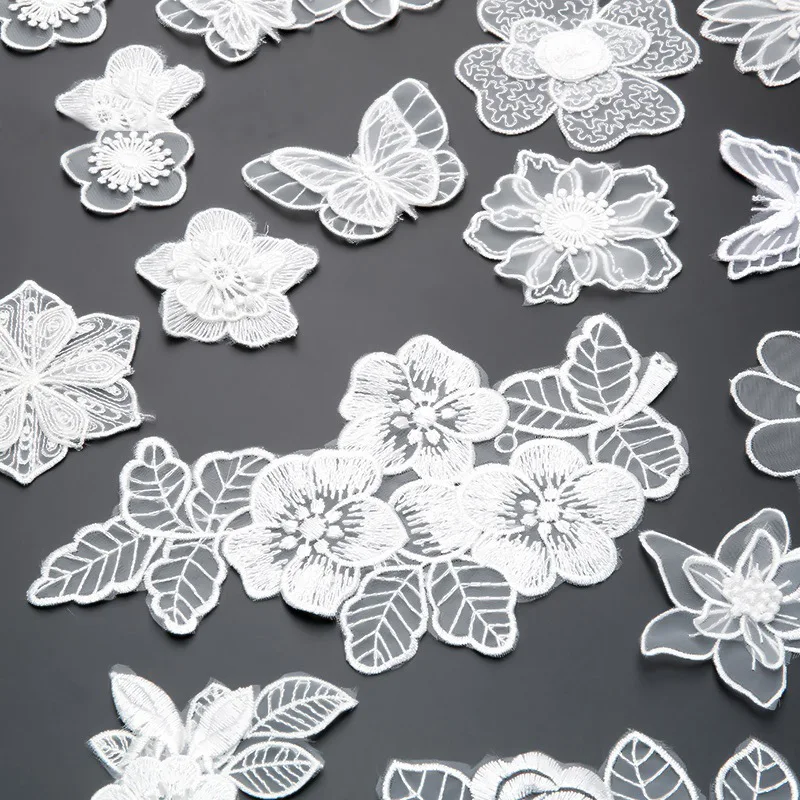 Iron or sew on lace embroidere - Embroidery Letter M recension och pris