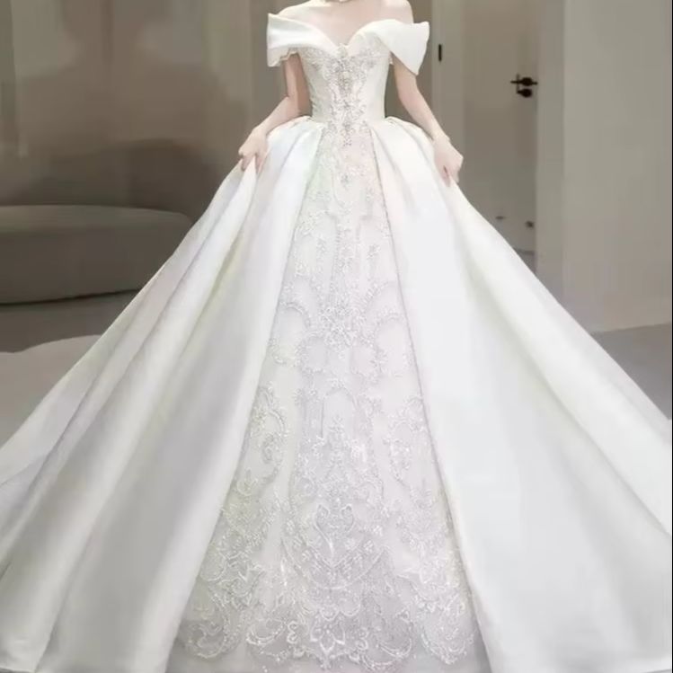 Chic Wedding Dresses Off Shoul - Embroidery Skirt recension och pris
