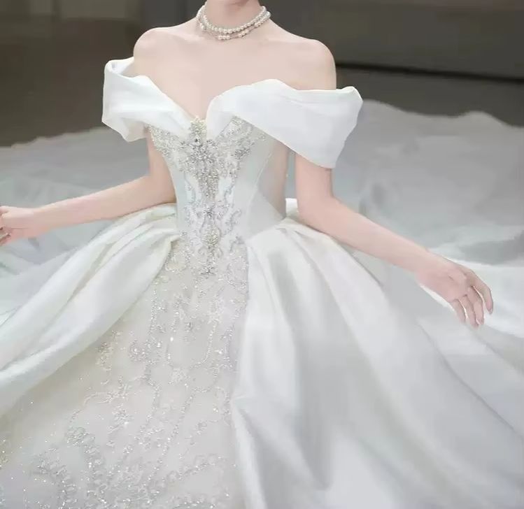 Chic Wedding Dresses Off Shoul - Embroidery Skirt recension och pris