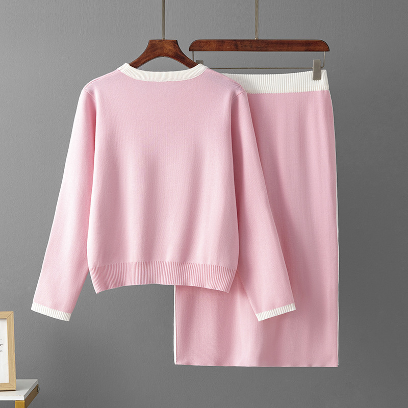 Korean Design Knitted 2 Piece  - Embroidery Class recension och pris