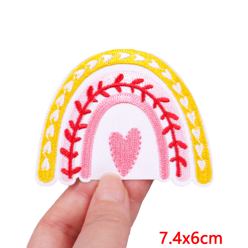 Cartoon Rainbow Embroidered Pa - Embroidery Letter M recension och pris