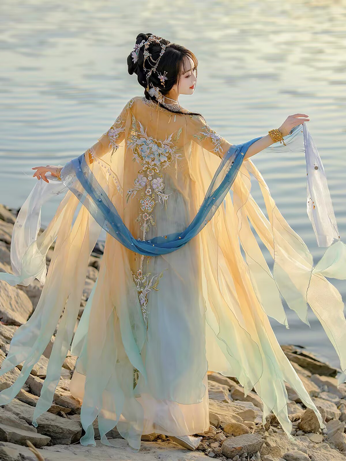 Chinese Hanfu Dress Women Trad - Embroidery Yellow recension och pris